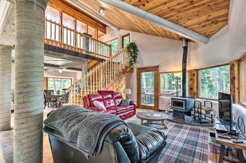 Angel Fire Cabin About 2 Mi To Ski And Hike Spots!