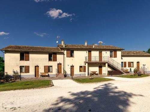 Lovely Apartment In Sassoferrato With Garden