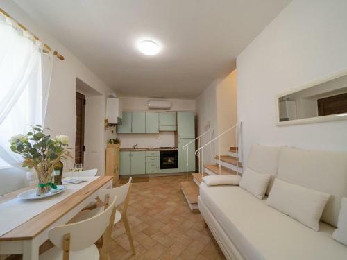 Snug Apartment In Sassoferrato With Shared Pool
