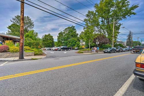 Recently Renovated Bolton Abode With Fire Pit!