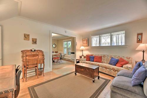 Charming Chautauqua Cottage With Screened Porch