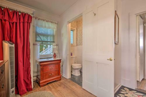 Charming Chautauqua Cottage With Screened Porch