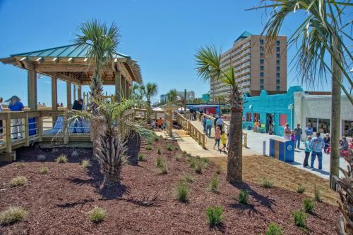 Villa Drinks On Deck, 5 Minute Walk To The Beach, Pets Welcome! Sleeps 6