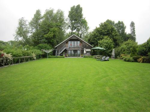 Luxury Holiday Home With Jacuzzi In Noordbeemster