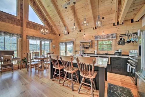 Luxe Log Cabin With Modern Finishes And Mtn Views