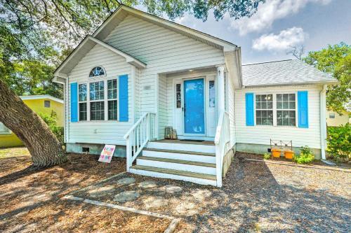 Just Beachy Island Cottage About 1 Mi To Ocean!