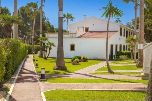 Bonito Apartamento Con Terraza, Jard�n Y Piscina