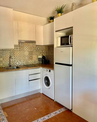 Bonito Apartamento Con Terraza, Jard�n Y Piscina