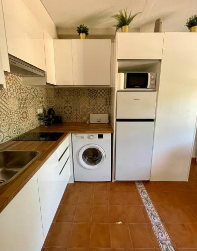 Bonito Apartamento Con Terraza, Jard�n Y Piscina