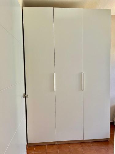 Bonito Apartamento Con Terraza, Jard�n Y Piscina