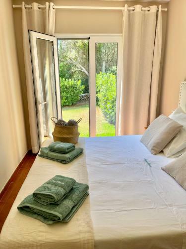 Bonito Apartamento Con Terraza, Jard�n Y Piscina