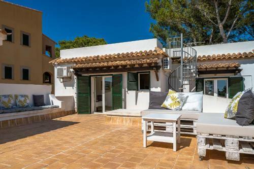Sch�ne Villa Am Meer In Sant Elm - 3001