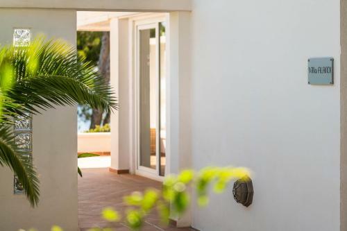 Sch�ne Villa Am Meer In Sant Elm - 3001