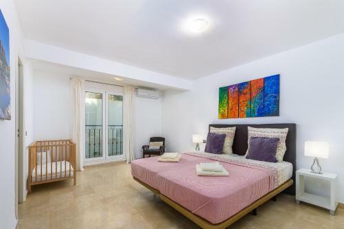 Sch�ne Villa Am Meer In Sant Elm - 3001