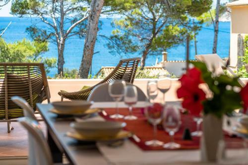Sch�ne Villa Am Meer In Sant Elm - 3001