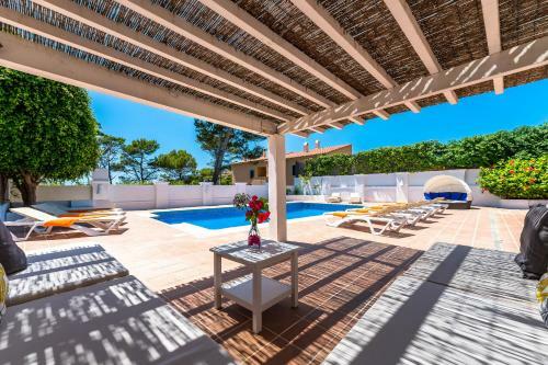 Sch�ne Villa Am Meer In Sant Elm - 3001