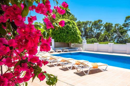 Sch�ne Villa Am Meer In Sant Elm - 3001