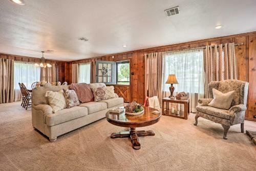 Grand Lake Getaway With Resort-like Amenities!