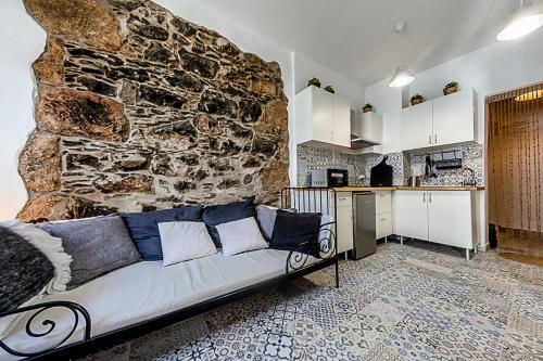 Lazurite Apartments