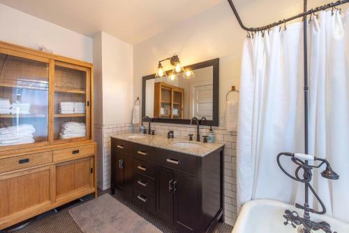 Cascade Living Home