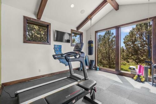 Bend Luxury Escape!