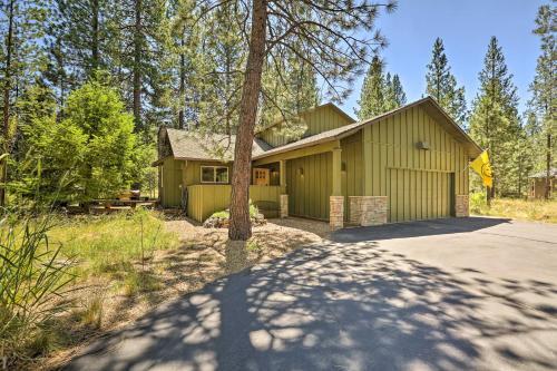 Forest Haven With Hot Tub - 1 Mi To Village!