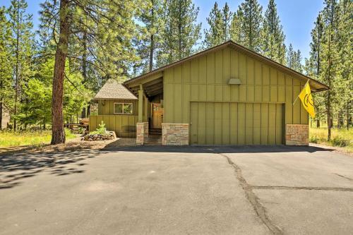 Forest Haven With Hot Tub - 1 Mi To Village!