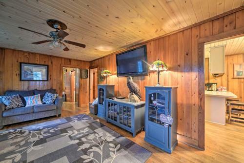 Reelfoot Retreat With Fire Pit - Walk To Lake!