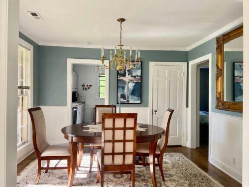 Nashville Oasis: Gym, Golf, Yard, Prime Location