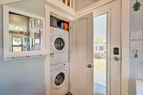 Upscale Tiny Home - Boho-chic Austin Getaway!
