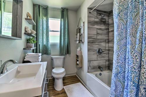 Bright Rockport Cottage Patio, 2 Mi To Beach