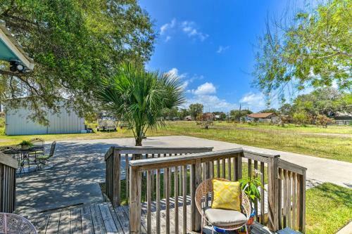 Bright Rockport Cottage Patio, 2 Mi To Beach