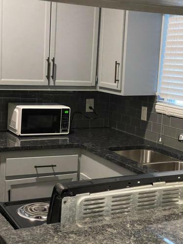 Apartamento Chateaux Dijon In Midtown Houston With 2 Queen Size