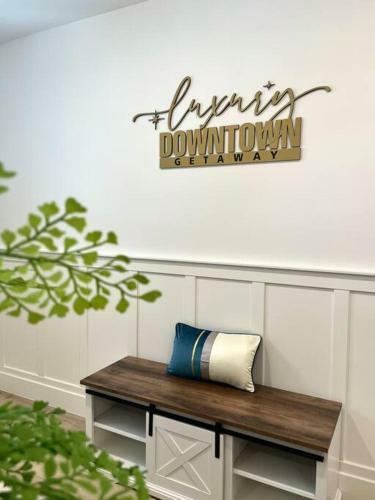 Luxury Downtown Getaway