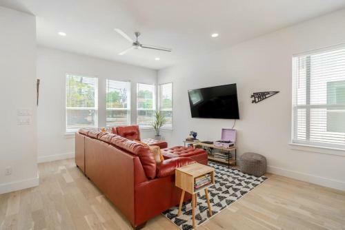 Star Point Spacious Family Townhome With Roof Deck