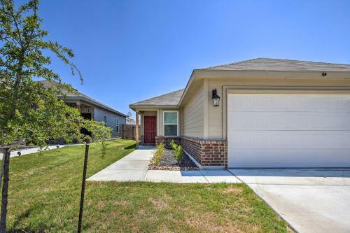 San Antonio Home, 14 Mi To Lockland Air Base!
