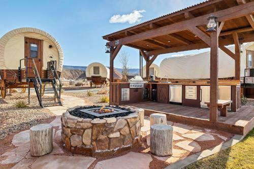 Zion White Bison Glamping & Rv Resort