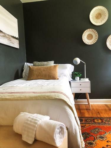 Two Evergreens / Coffee Hub, Fast Internet, Kid Friendly