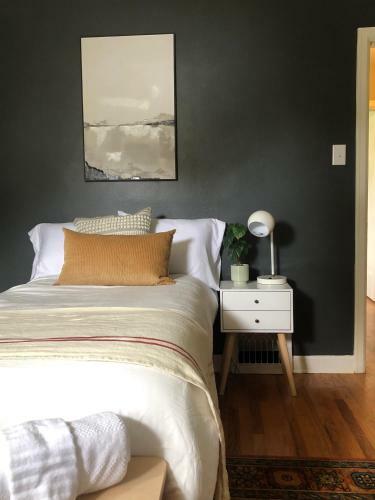 Two Evergreens / Coffee Hub, Fast Internet, Kid Friendly
