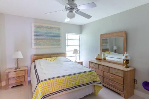 Spacious 3 Bed/2.5bath Miami Home W/ Pool!