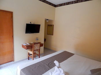 Hotel Arcos Del Parque