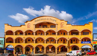 Hotel Arcos Del Parque