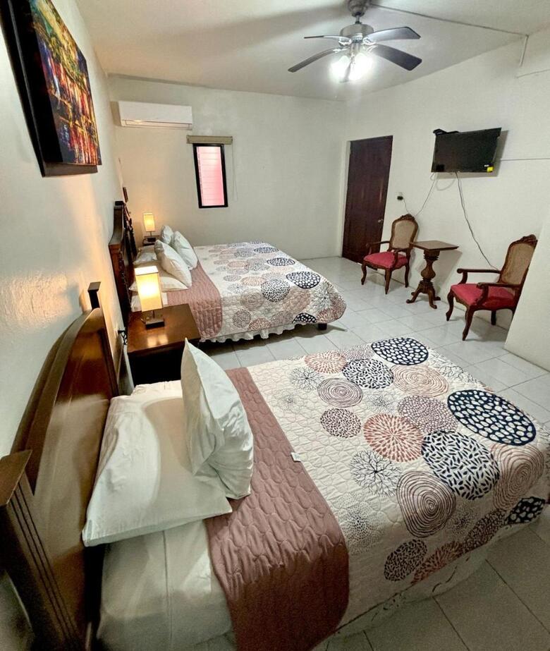 Hotel Casa Blanca