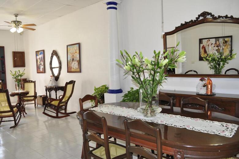 Hotel Casa Blanca