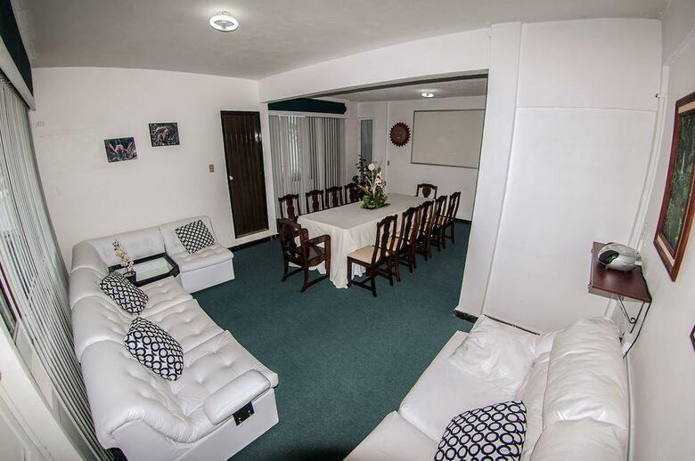Hotel Michelle