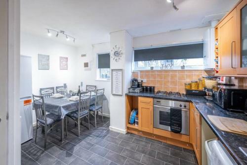 Central Birmingham 3 Bed Spacious 4 Floor Property