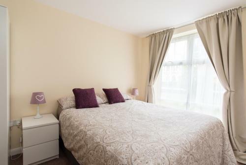 Convenient One Bedroom Apartment Near City Centre