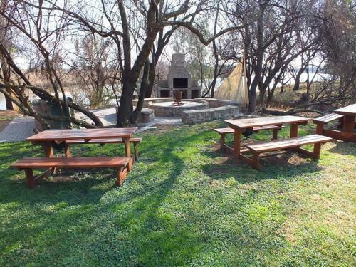 Hostal Sunrise River Lodge
