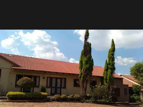 Hostal Dumelang Executive Lodge - Midrand, Free Wifi And Parking
