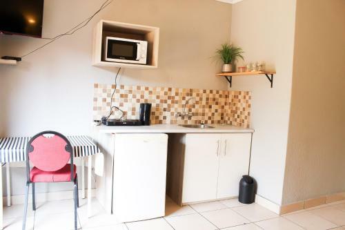 Hostal Dumelang Executive Lodge - Midrand, Free Wifi And Parking